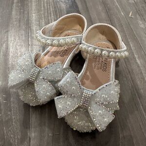 Elegant Pearl Embellished Kids Shoes